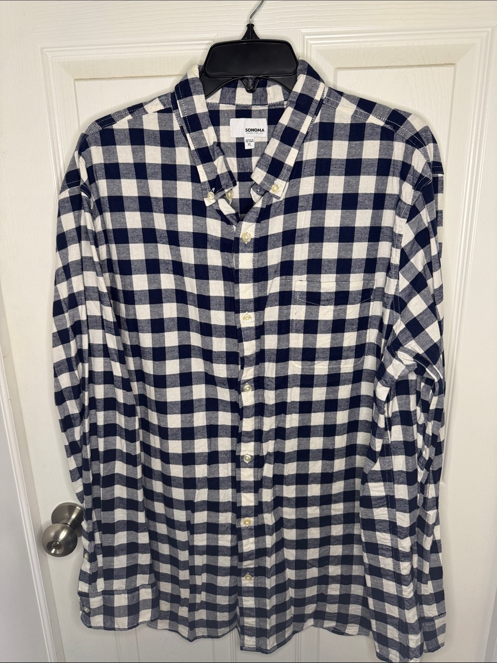 EUC Men’s Sonoma Navy and White Plaid Button-Down Shirt